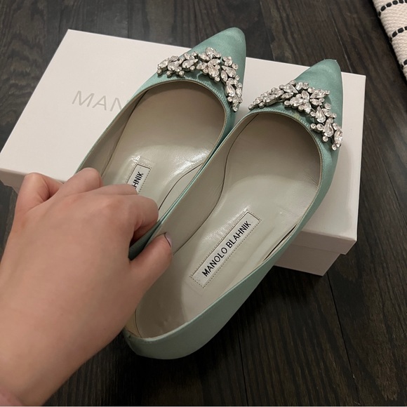 [SOLD] Authentic Manolo Blahnik Flats Size 7 - Picture 4 of 4